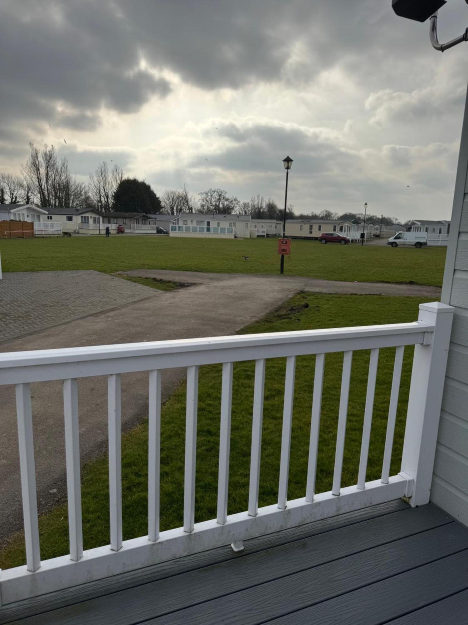 2 Bedroom Villa - Lakeside Holiday Park Merston Exterior photo